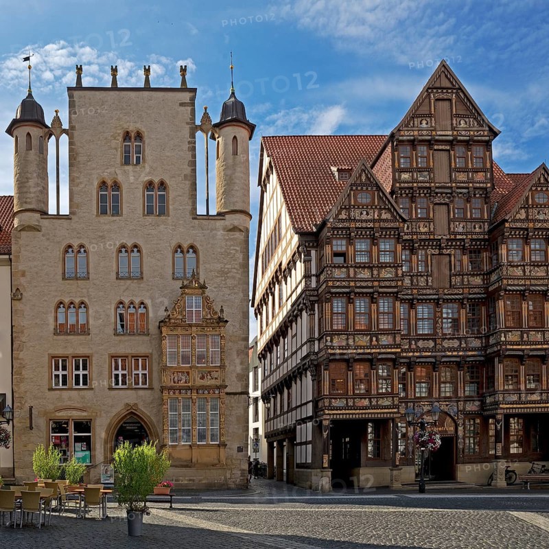 Historic market square with Tempelhaus and Wedekindhaus, Old Town, Hildesheim, Lower Saxony, Germany, Europe