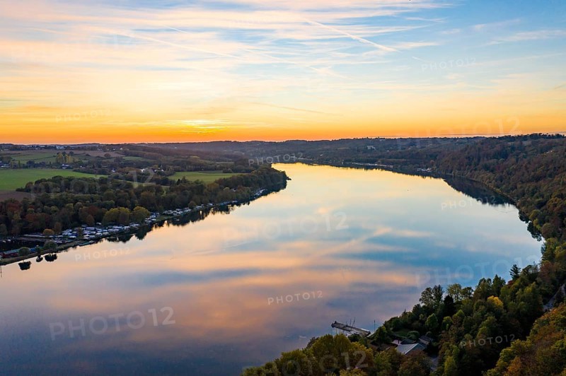 Sunset at Lake Baldeney in Essen, Ruhr reservoir, Essen, North Rhine-Westphalia, Germany, Europe