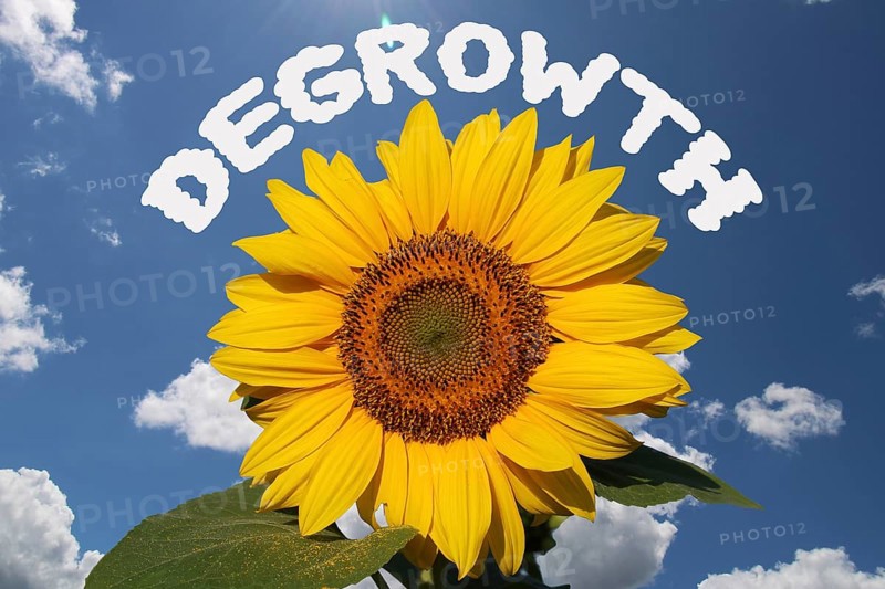 Symbolic image of degrowth: the anti-growth movement calls for a reduction in consumption and production