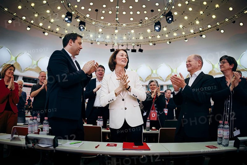 Katarina Barley and Lars Klingbeil recorded at the European Delegates' Conference of the Social Democratic Party of Germany in Berlin, 28 January 2024
