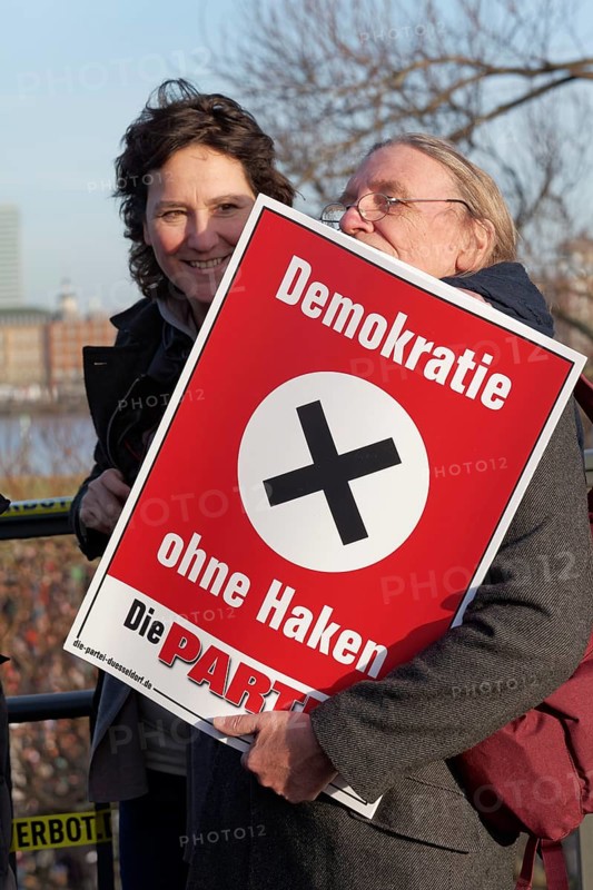 Demonstrators with banner, Democracy without a hook, large demonstration against right-wing extremism and AfD on 27 January 2024 in Düsseldorf, North Rhine-Westphalia, Germany, Europe