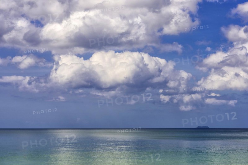 Puristic seascape near Ko Lanta, sea, ocean, nature, force of nature, natural landscape, untouched, puristic, summer, cloud, white, seascape, cloud, weather, water, elements, summer holiday, nobody, empty, background, landscape, peaceful, calm, tranquillity, emotion, holiday, tourism, travel, climate, climate change, calm, sea, horizon, distance, distance view, symbolic, time out, relaxed, relaxation, coast, Thailand, Asia