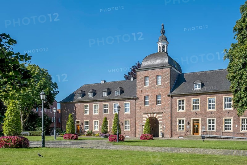 Local court in the outer bailey of Ahaus Castle, Münsterland, North Rhine-Westphalia, Germany, Europe