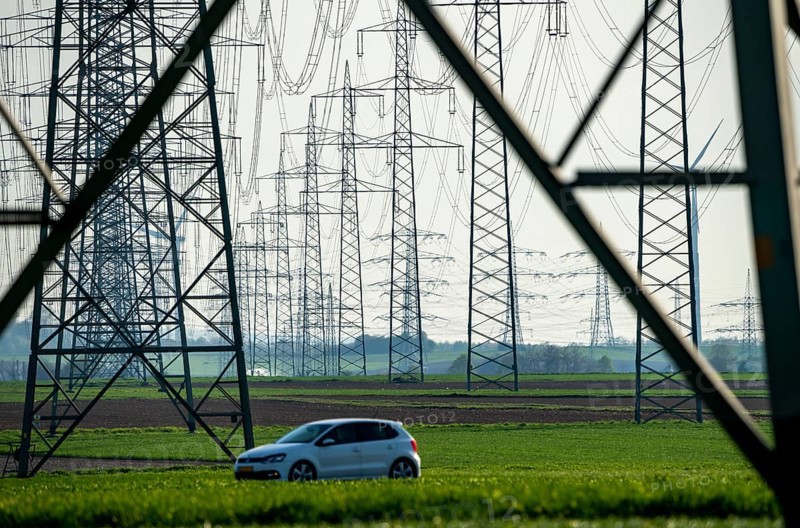 Extra-high-voltage lines, 380 KV, power line, the electricity comes from the Rhenish lignite mining area, from the Neurath power station near Grevenbroich, Germany, Europe