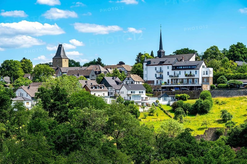 Blankenberg district of Hennef, Blankenberg Castle, near Hennef, above the Siegschleife in Oberbergisches Land, North Rhine-Westphalia, Germany, Europe