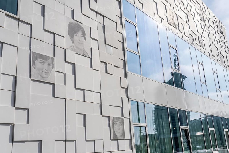 German Emigration Centre, museum on emigration and immigration from and to Germany, at the New Harbour, extension with faces of descendants of immigrants to Germany, Bremerhaven, Bremen, Germany, Europe