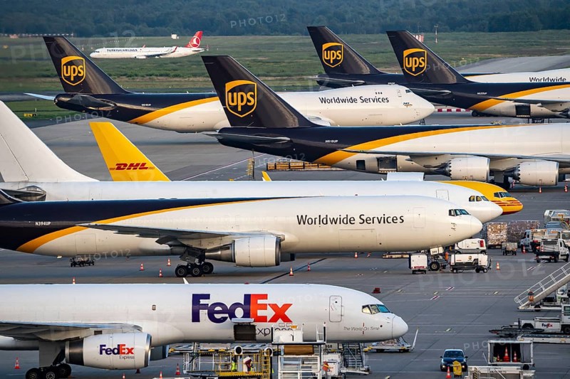 Cologne-Bonn Airport, CGN, North Rhine-Westphalia, Germany, Cologne-Bonn Airport, CGN, Cargo planes standing in front of the air cargo centre, being loaded and unloaded, USA, Turkish Airlines Airbus on the way to take-off, North Rhine-Westphalia, Germany, Europe