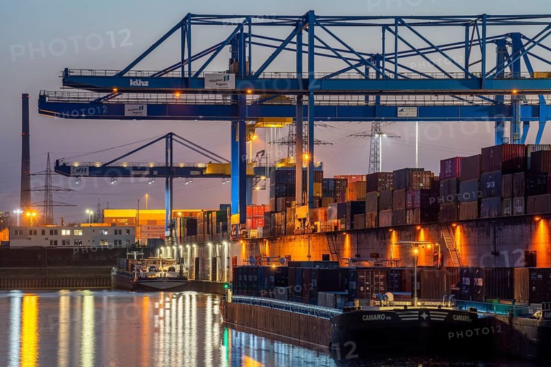 Port basin, gantry cranes in the Container Handling Centre, Trimodal Container Terminal, in the logport in Duisburg-Rheinhausen, cargo ship, Duisburg, North Rhine-Westphalia, Germany, Europe