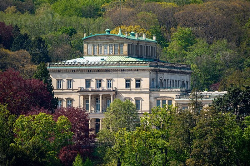 Villa Hügel, home of the Krupp industrial family, now the Alfried Krupp von Bohlen und Halbach Foundation, museum, Hügelpark, Essen, North Rhine-Westphalia, Germany, Europe