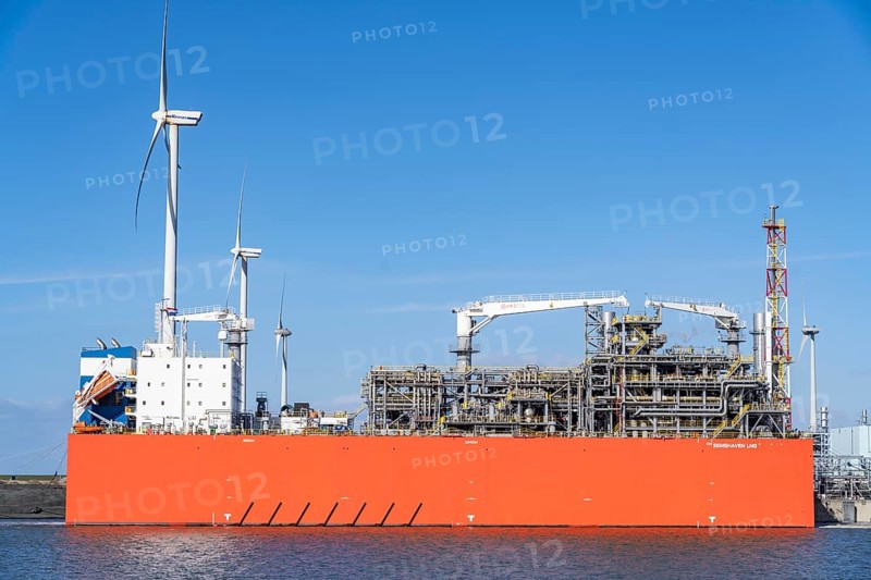 EemsEnergyTerminal, floating LNG terminal in the seaport of Eemshaven, tankers bring liquefied natural gas to the two production ships, Eemshaven LNG and Golar Igloo, which thaw the liquefied gas and feed it into the normal natural gas grid, in operation since September 2022, Netherlands