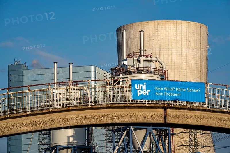 The Datteln 4 hard coal-fired power plant, operated by Uniper, on the Dormtund-Ems Canal, it is scheduled to go online in summer 2020 after the coal compromise, Datteln, Germany, Uniper advertising poster, Europe