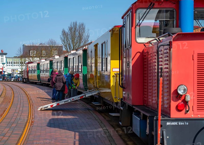 Borkumer Kleinbahn, island railway, connects the ferry harbour with the island railway station, North Sea island of Borkum, Lower Saxony, Germany, Europe
