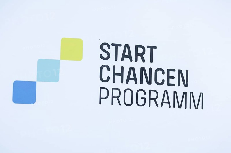 Logo of the Startchancen programme, taken during a press conference on the signing of the Startchancen programme, at the Federal Press Conference in Berlin, 04.06.2024