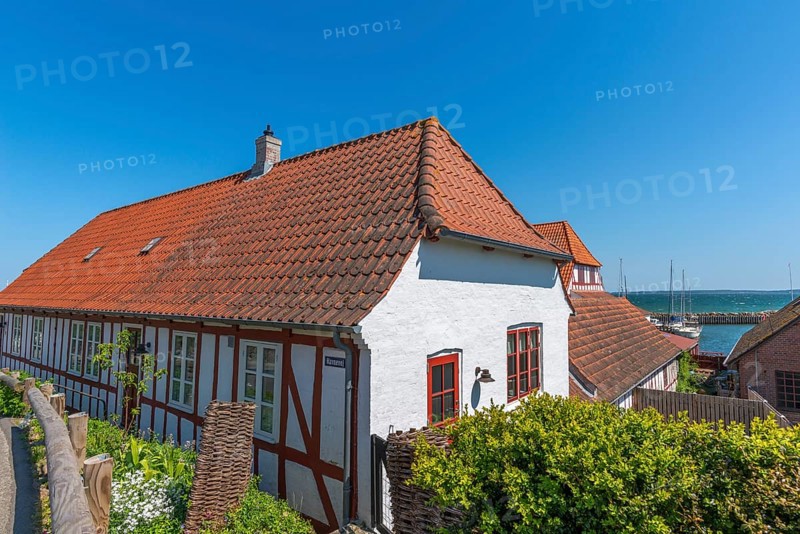 Lundeborg, small harbour town on East Fyn, backsite of the historical sight Lundeborg Pakhus, packing house, half-timbered house, Hesselager, Fyn, Denmark, Europe