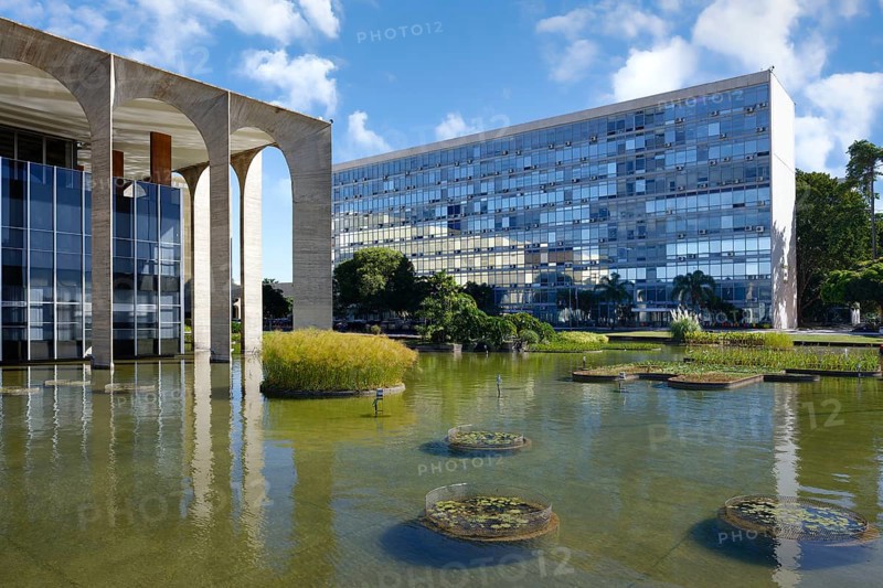 Foreign Ministry building, Itamaraty Palace or Palace of the Arches, designed by Oscar Niemeyer, World Heritage Site, Brasilia, Federal district, Brazil, South America
