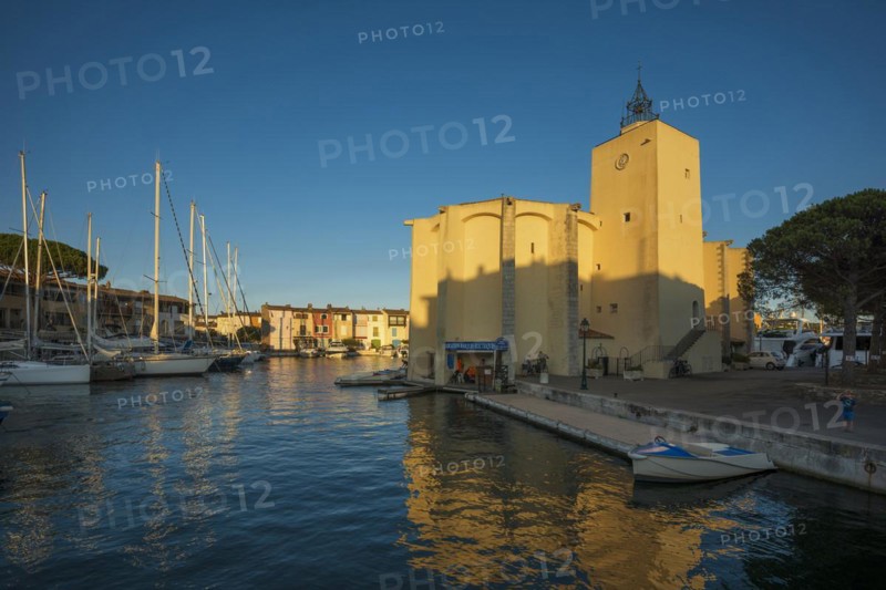 Panorama, Sunset, Port Grimaud, Bay of St. Tropez, Département Var, Cote d'Azur, Provence-Alpes-Côte d'Azur, South of France, France, Europe