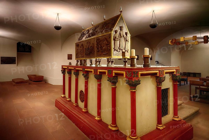 Interior view, shrine of the bones of the three Franconian apostles Kilian, Kolonat and Totnan, Kilian's crypt, Kilian's crypt, crypt, Neumünster parish church, Würzburg, Lower Franconia, Bavaria, Germany, Europe