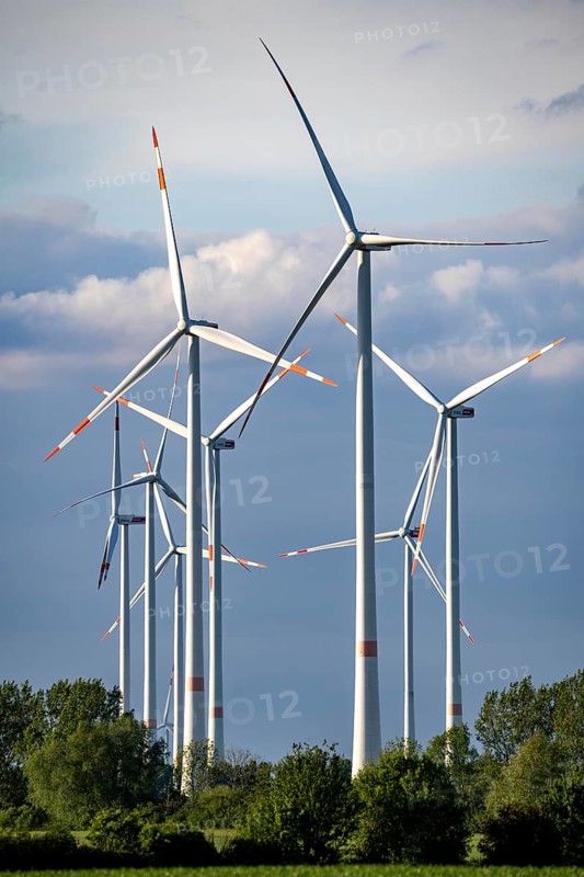 Wind farm north of Bedburg, at the Garzweiler opencast mine, on recultivated part of the opencast lignite mine, North Rhine-Westphalia, Germany, Europe