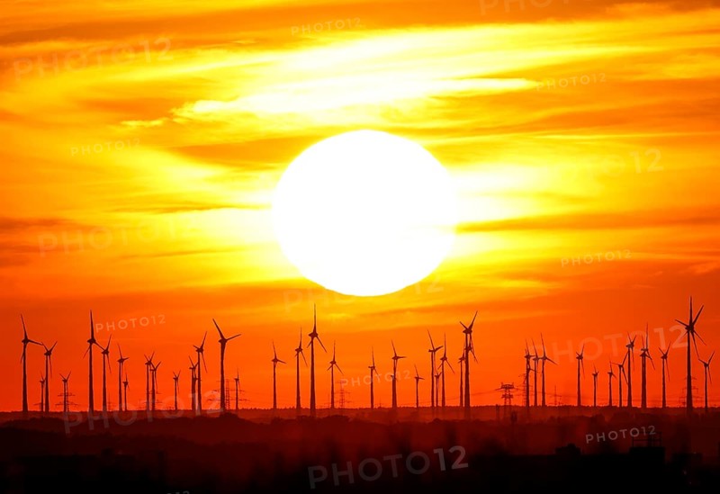 Sunset at a wind farm in Nauen in Brandenburg, 23/08/2022