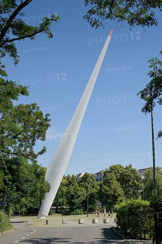 44 metre long rotor blade, Vestas V90 wind turbine from 2010, German Museum of Technology, Trebbiner Straße, Tempelhofer Ufer, Kreuzberg, Friedrichshain-Kreuzberg, Berlin, Germany, Europe