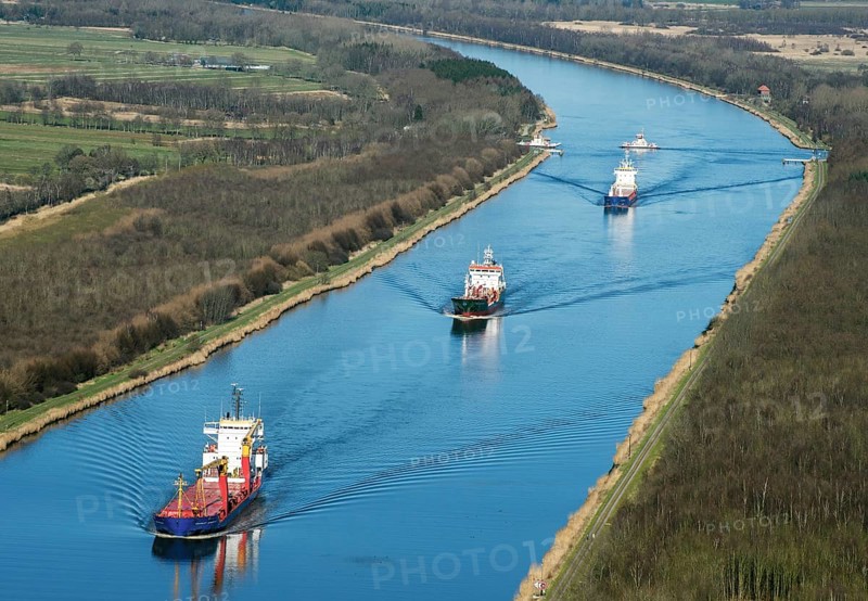 North Baltic Sea Canal, canal trip, Europe, Germany, Schleswig, Holstein, Brunsbüttel, landscape, landscapes, water, ship, ships, shipping, traffic, shipping traffic, traffic route, transport, means of transport, North Sea, Baltic Sea, Elbe, Kiel Canal, aerial photo, aerial photos, aerial view, from, above, overview, overview, NOK, Kiel Canal, ferry, canal ferry, Unifeeder, Europe