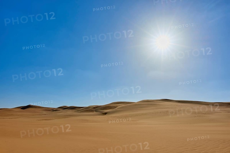 Sunny desert landscape with sand dunes under a clear blue sky, Matruh, Great Sand Sea, Libyan Desert, Sahara, Egypt, North Africa, Africa