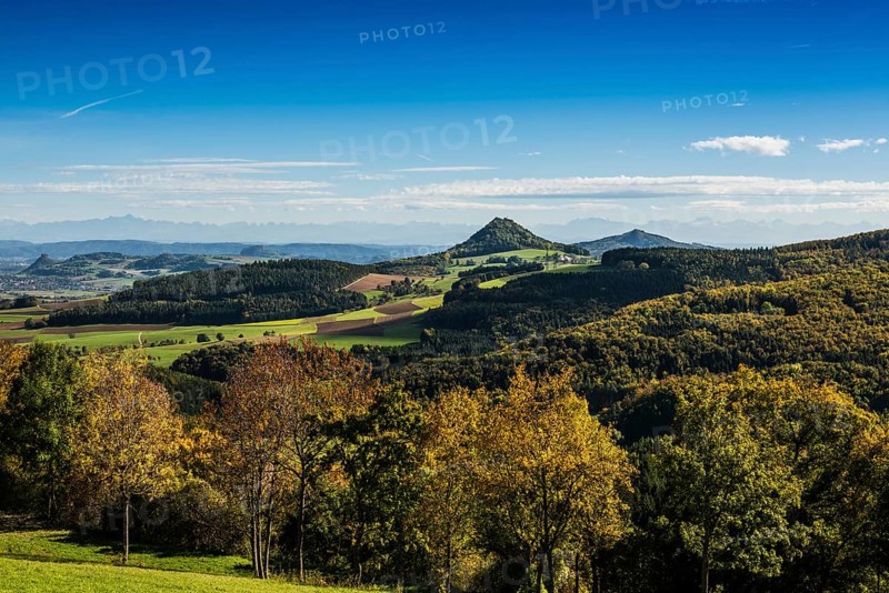 Hegau volcanoes Hohenhewen and Hohenstoffeln, behind them the Swiss Alps, near Engen, Hegau, district of Constance, Baden-Württemberg, Germany, Europe
