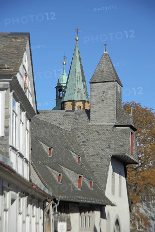 Slate roof of the building Großes Heiliges Kreuz and tower of Marktkirche, spire, slate roofs, Goslar, Harz, Lower Saxony, Germany, Europe