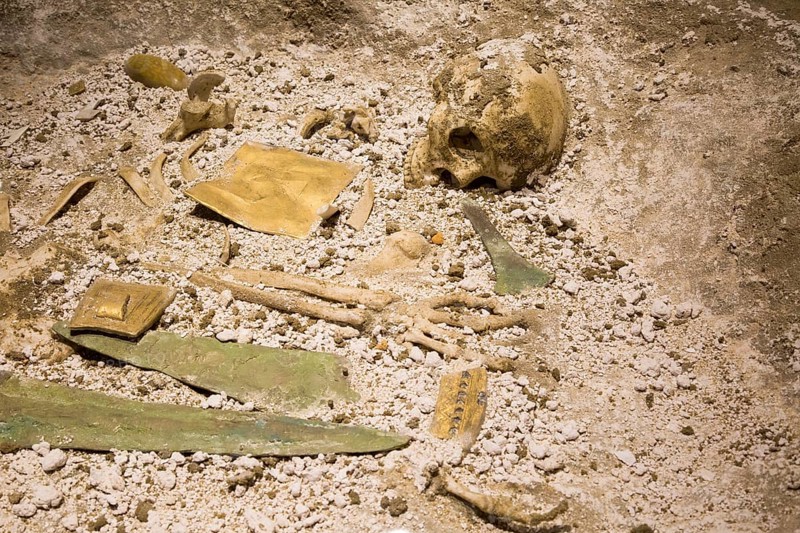 Reconstruction of the burial of the Bush Barrow Chieftain. With permission of Wiltshire Museum, Devizes, England, UK