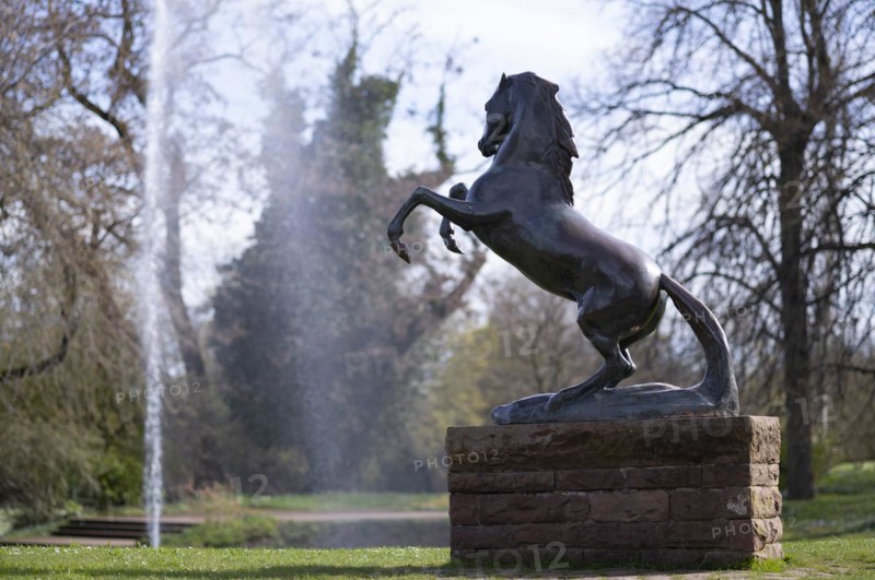 Stuttgarter Rössle, landmark, heraldic animal, fountain, water fountain, Höhenpark Killesberg, Stuttgart, Baden-Württemberg, Germany, Europe