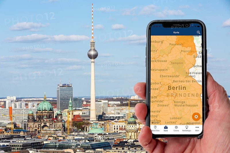 Symbolic image for NINA Warnapp, the Federal Office of Civil Protection and Disaster Assistance, warns the user of various dangers, disasters, storms, Berlin, Germany, Europe
