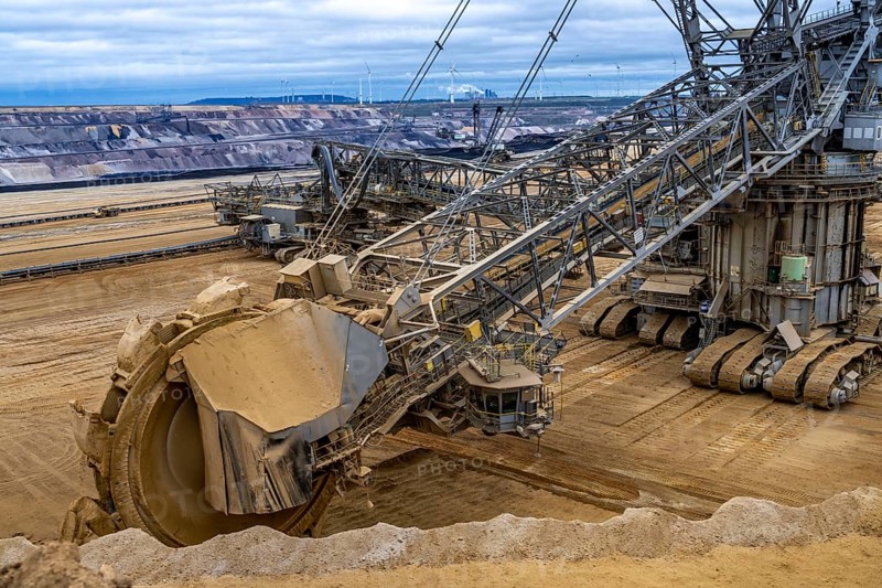 Opencast lignite mine Garzweiler 2, bucket wheel excavator 261 excavating the surface, at the rest of the hamlet Lützerath, bucket diameter is 17 metres, Erkelenz, North Rhine-Westphalia, Germany, Europe