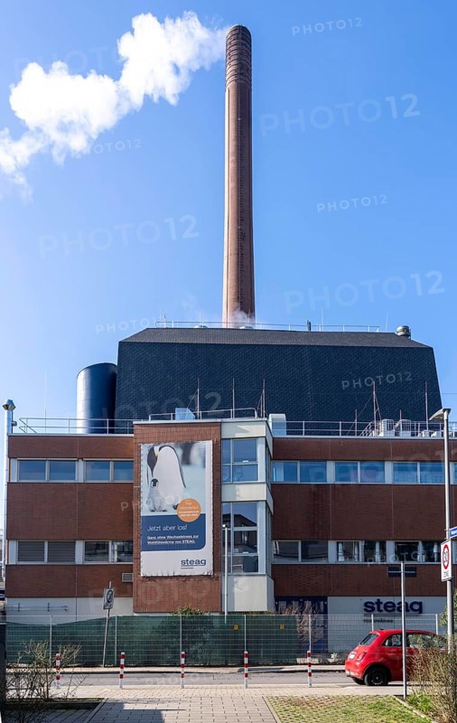 The Igony heating plant in Essen-Rüttenscheid, a district heating plant fuelled by natural gas, which supplies the Essen University Hospital, the Alfried Krupp Hospital and residential buildings with district heating all year round, North Rhine-Westphalia, Germany, Europe