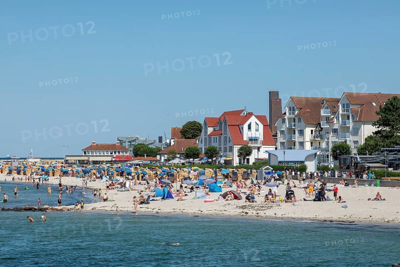 Houses, beach, people, marine memorial, Laboe, Schleswig-Holstein, Germany, Europe