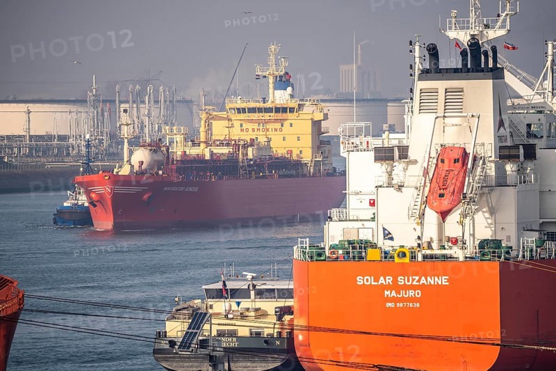 LPG tanker Navigator Genesis, Liquefied Petroleum Gas, Autogas, liquid gas transport, in the seaport of Rotterdam, entering the Petroleumhaven, Europoort, Rotterdam, Netherlands