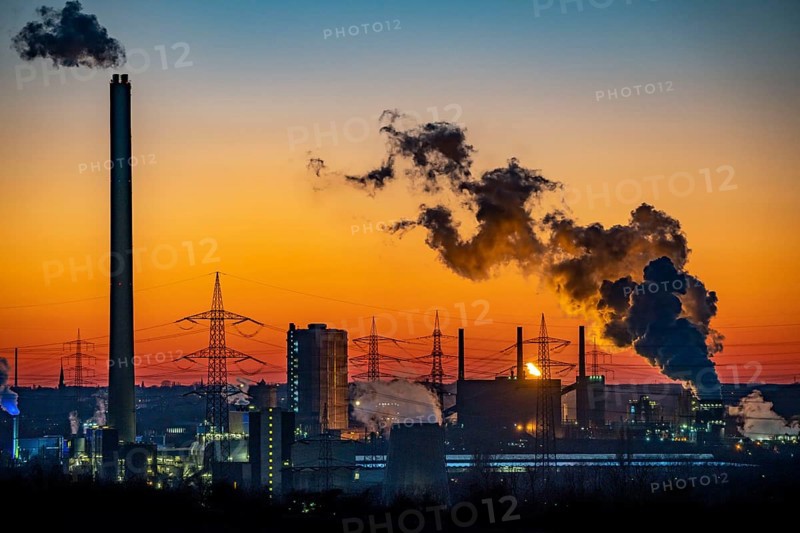 Prosper coking plant, operated by the ArcelorMittal steel group, 146 coke ovens with a daily output of 5500 tonnes of coke, extinguishing cloud, Bottrop, North Rhine-Westphalia, Germany, Europe