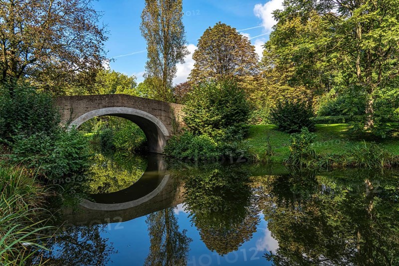 The historic Raffelbergpark in the Speldorf district, part of the former Raffelberg brine baths, Mülheim an der Ruhr, North Rhine-Westphalia, Germany, Europe
