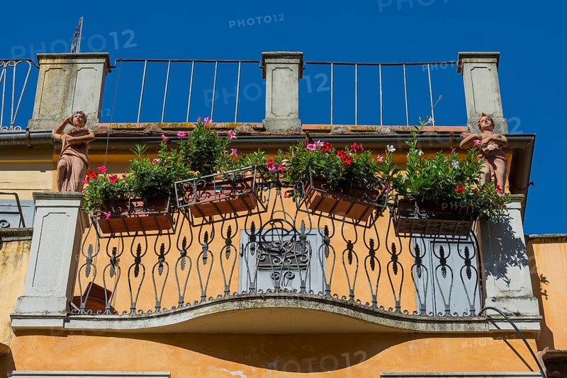 Balcony on the Ponte Vecchio, Old Town, Architecture, Travel, Tourism, Florence, Tuscany, Italy, Europe