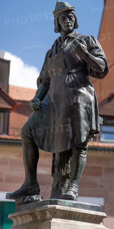 Sculpture by Peter-Henlein, inventor of the pocket watch, fountain figure on Hefnersplatz, inaugurated in 1905, Nuremberg, Central Franconia, Bavaria, Germany, Europe