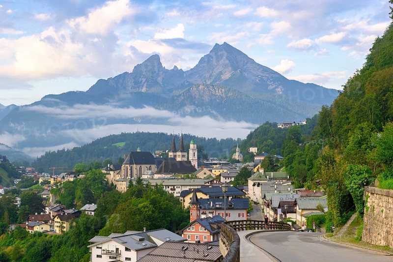 View of the village with parish churches, St Andreas and the collegiate church of St Peter and St John the Baptist, Watzmann, Berchtesgaden, Berchtesgadener Land, Upper Bavaria, Bavaria, Germany, Europe
