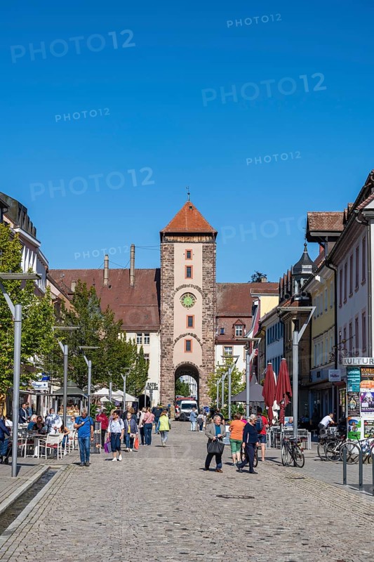 Pedestrian zone, shopping street with the Obertor, historic town gate of Villingen, Villingen-Schwenningen, Black Forest district, Baden-Württemberg, Germany, Europe
