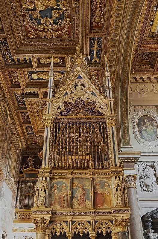 Transept with ciborium and papal altar, Lateran Basilica, Basilica San Giovanni in Laterano, Cathedral of the Diocese of Rome, Monti district, Rome Italy