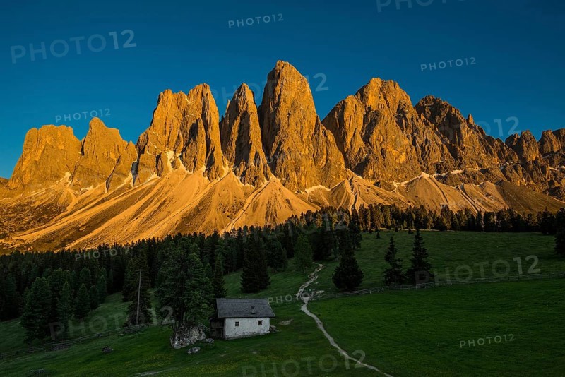 Sunset, Glatschalm, Geislerspitzen, Villnöss Valley, Sass Rigais, Dolomites, South Tyrol, Italy, Europe