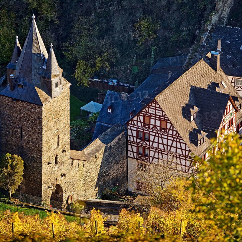 Steeger Tor and Malerwinkel from above in autumn, Bacharach, UNESCO World Heritage Upper Middle Rhine Valley, Rhineland-Palatinate, Germany, Europe