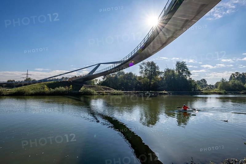 New bridge over the Rhine-Herne Canal and the Emscher, leap over the Emscher, bicycle and pedestrian bridge, 412 metres long, at the so-called Emscherland, Castrop-Rauxel water cross, North Rhine-Westphalia, Germany, Europe