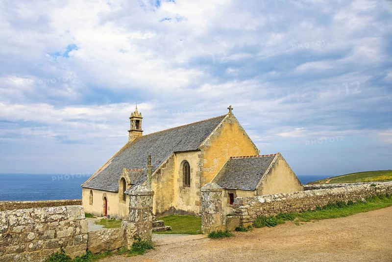 Old Chapelle Saint-They at Pointe du Van in Bretagne with a seascape view, Crozon peninsula, Bretagne, France, Europe