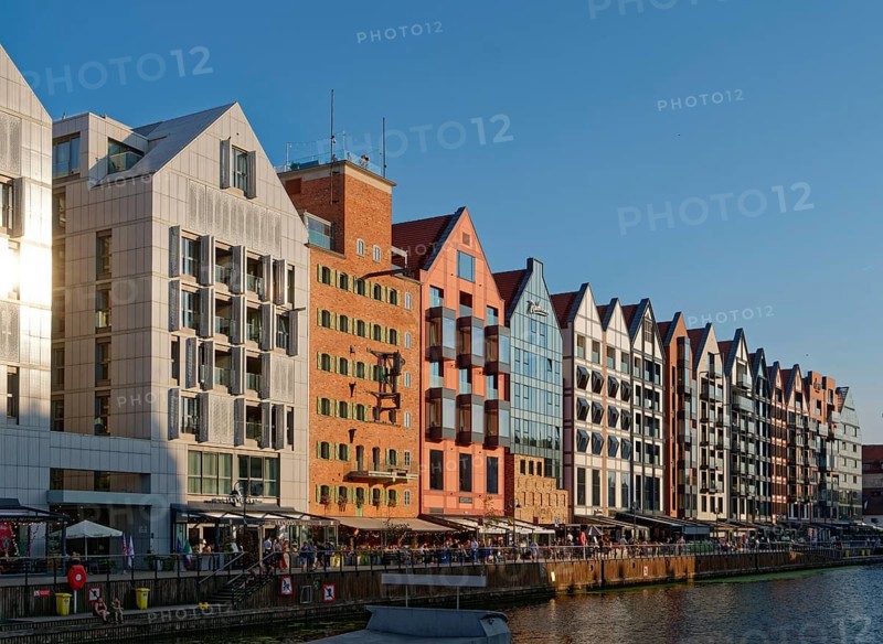 The harbour district on the Motlawa, Motlawa, in the city centre of Gdansk. Gdansk, Pomerania, Poland, Europe