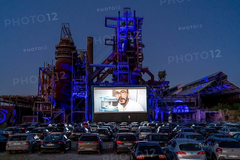 Drive-in cinema Dortmund, against the backdrop of the former blast furnace plant Phönix-West in Dortmund-Hörde, temporary film screening, event in compliance with contact restrictions, effects of the corona crisis in Germany