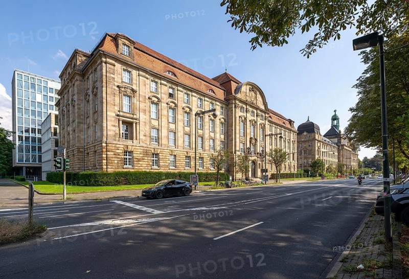 In front the building of the Düsseldorf Higher Regional Court, behind it the Düsseldorf District Government, on Cecilienallee, administrative building, Düsseldorf, North Rhine-Westphalia, Germany, Europe