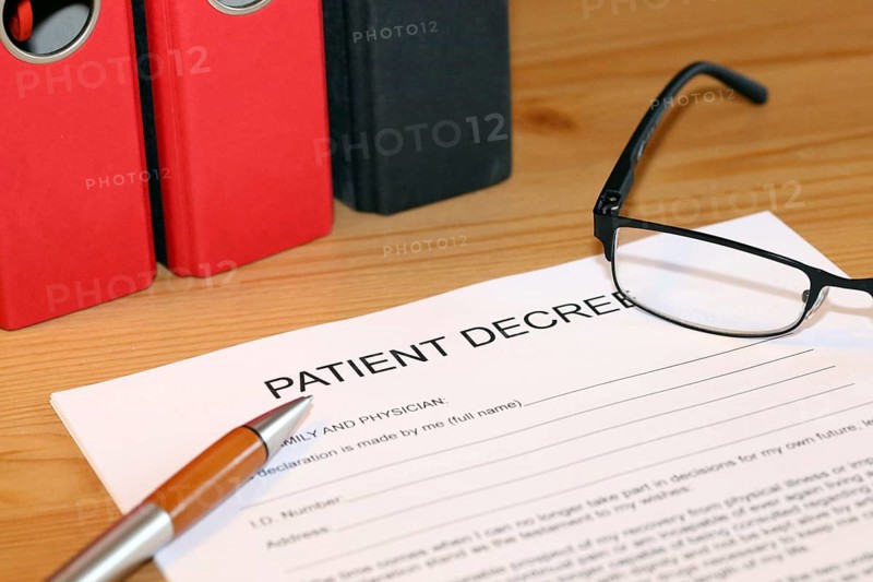 Symbolic image: Healthcare proxy, living will in English on a desk